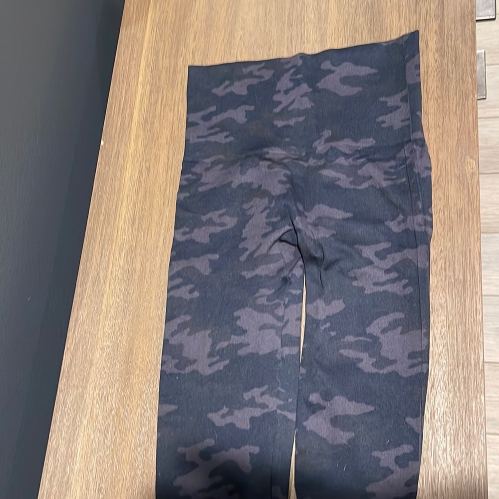 Spanx black camo leggings